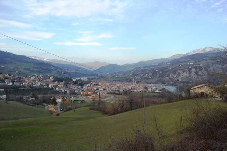 Rustico in sasso a Bobbio con terreno adiacente