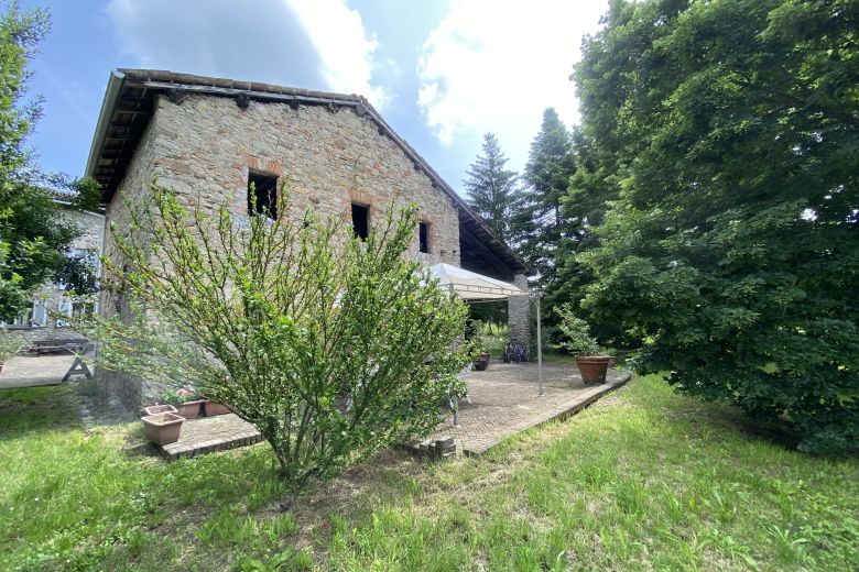 Oltrepò Pavese Hills - Detached House with ancient stone buildings