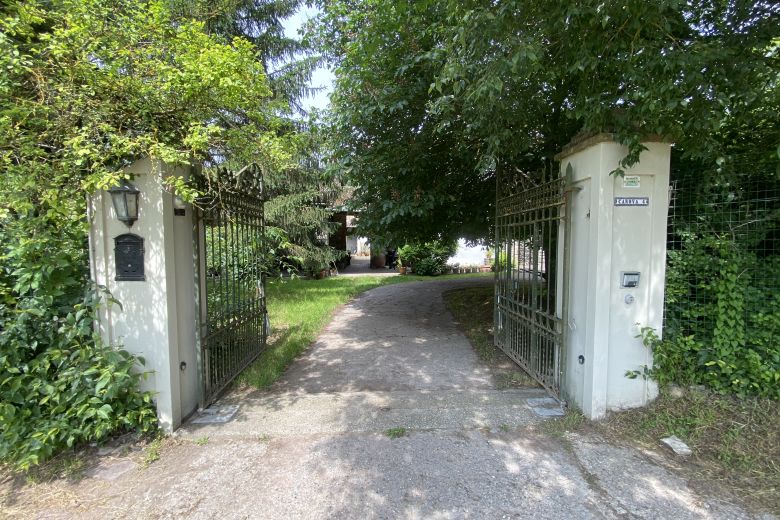 Oltrepò Pavese Hills - Detached House with ancient stone buildings