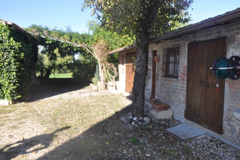 Early twentieth-century villa surrounded by greenery in Codevilla-Oltrepò Pavese 