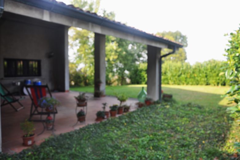 Eclettica Villa in posizione collinare 